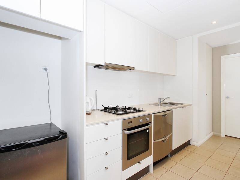 4 The Crescent, Wentworth Point NSW 2127